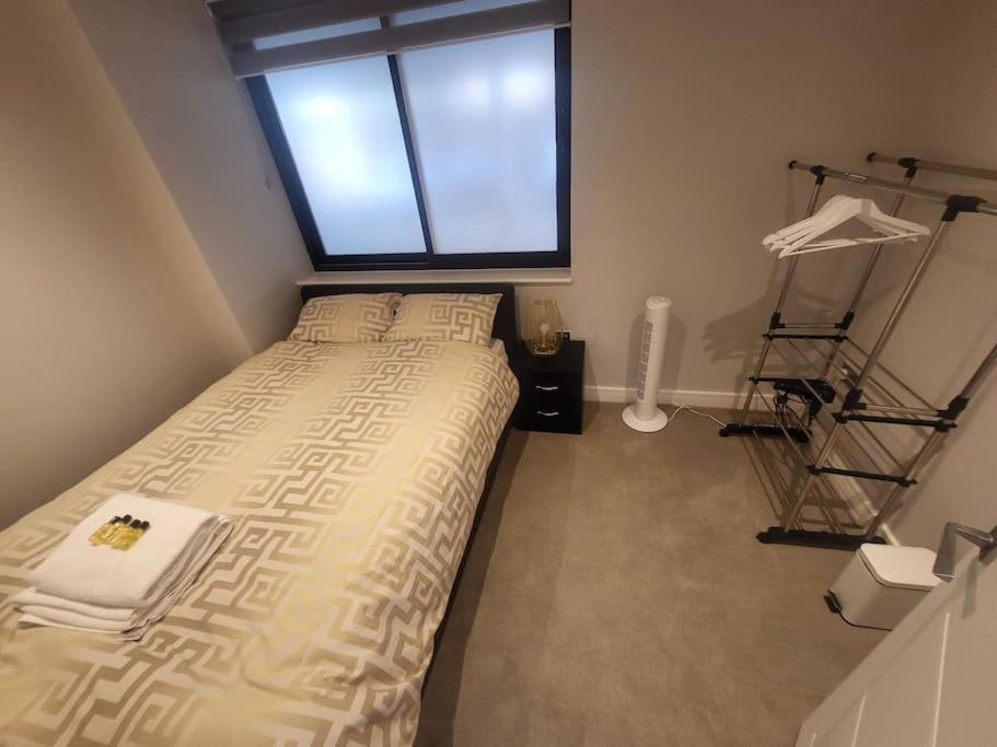 Entire Reigate Apartment Hosted By Pius Exterior foto