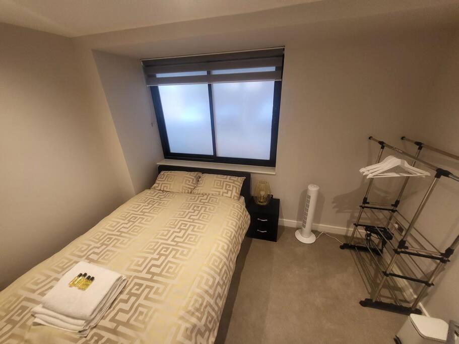 Entire Reigate Apartment Hosted By Pius Exterior foto